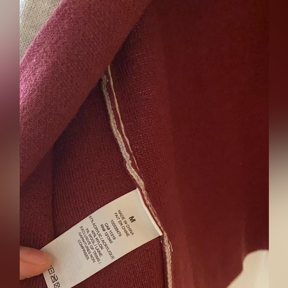 SOLD ⭐️Dynamite open back top - Picture 3 of 3